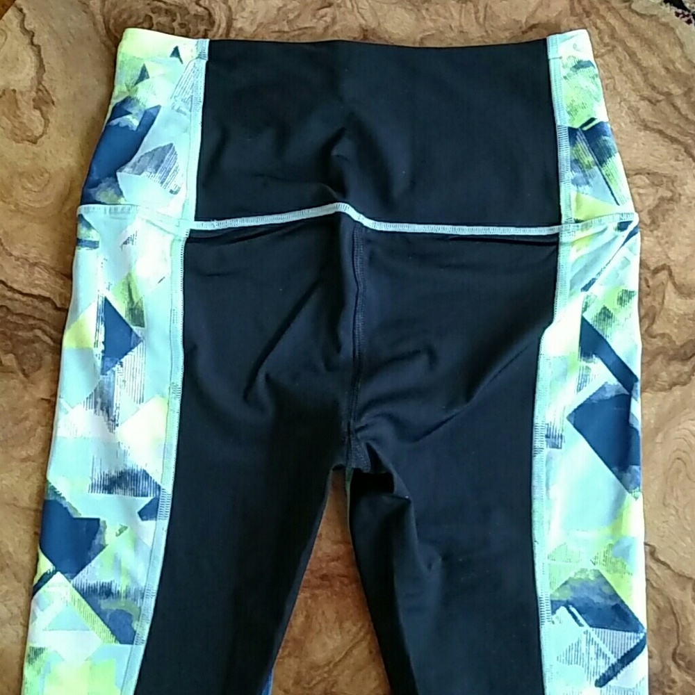 High waisted leggings NWOT - Picture 3 of 5